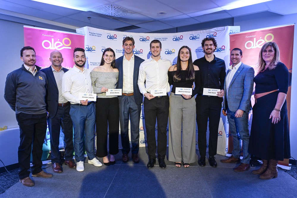 Les r&eacute;cipiendaires du Vert & Or lors de la 39e remise annuelle de bourses de la Fondation Al&eacute;o.