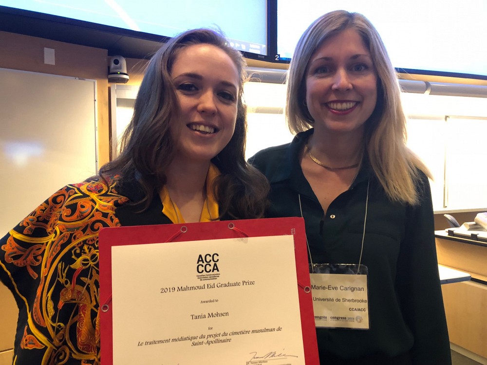 Tania Mohsen (&agrave; gauche) en compagnie de Pre Marie-Eve Carignan.