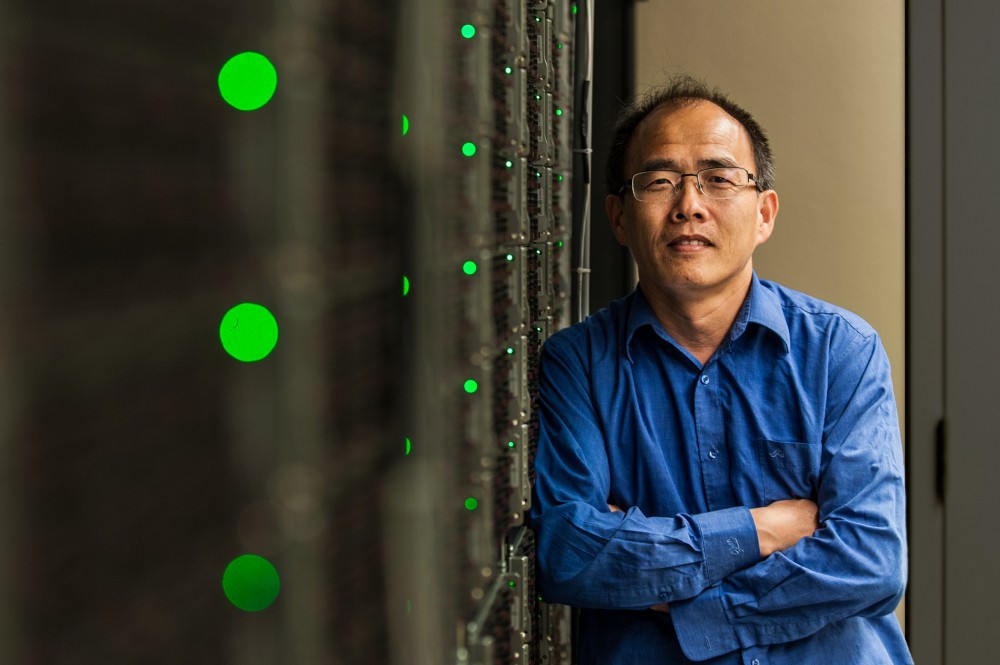 HuiZhong Lu, gagnant d'un prix d'excellence de Calcul Canada pour son soutien exceptionnel.