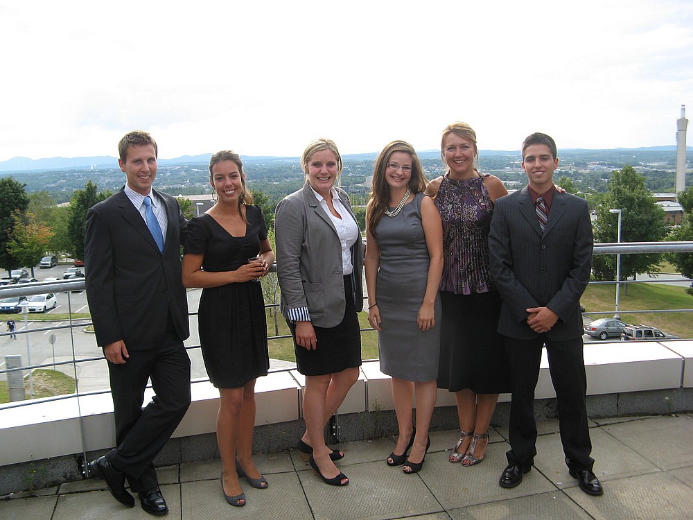 L'&eacute;quipe gagnante compos&eacute;e de Pascal Migneault, Marie-&Egrave;ve Tardif, Catherine Paquette, Janie Normand, la professeure Johanne Queenton et Vincent Paquette.