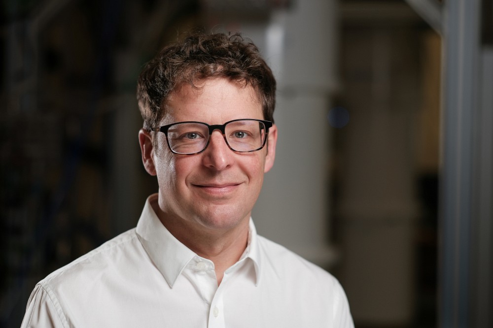 Alexandre Blais, directeur scientifique de l&rsquo;Institut quantique (IQ) et professeur au D&eacute;partement de physique de l&rsquo;Universit&eacute; de Sherbrooke