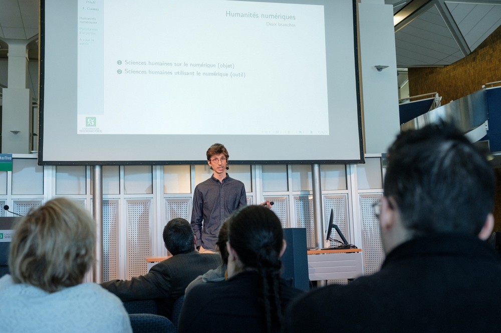 Le 20&nbsp;f&eacute;vrier&nbsp;2020, la Facult&eacute; des lettres et sciences humaines de l&rsquo;Universit&eacute; de Sherbrooke lan&ccedil;ait sa Plateforme en humanit&eacute;s num&eacute;riques.&nbsp;Fran&ccedil;ois Claveau, professeur au D&eacute;partement de philosophie et d&rsquo;&eacute;thique appliqu&eacute;e et directeur scientifique de la Plateforme en humanit&eacute;s num&eacute;riques, pr&eacute;sentait le projet lors du lancement.