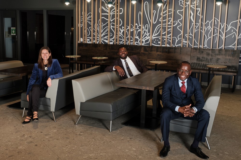 Les premi&egrave;res personnes &eacute;tudiantes internationales admises au cheminement coop&eacute;ratif en gestion des entreprises et mentorat du MBA ont termin&eacute; leur formation en d&eacute;cembre 2020.