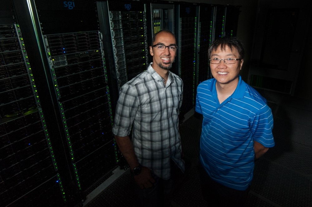 David Morais et Minh-Nghia Nguyen, tous deux r&eacute;cipiendaires d&rsquo;un prix d'excellence pour leur service exceptionnel aupr&egrave;s des chercheurs.