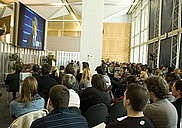 Partout dans le monde, le président Barack Obama a attiré les foules le 20 janvier. Ce fut le cas au Carrefour de l'information de l'Université.