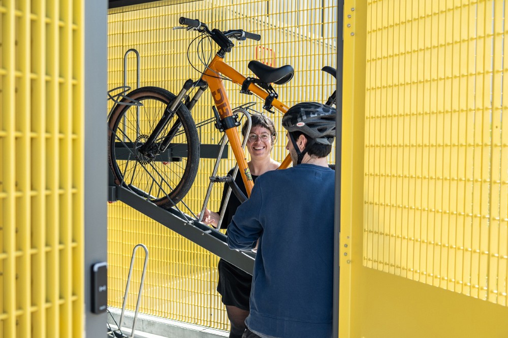 Abri &agrave; v&eacute;los au Campus principal (A3-FLSH). Profitez de l'horaire d'&eacute;t&eacute; r&eacute;duit pour pratiquer vos activit&eacute;s pr&eacute;f&eacute;r&eacute;es!