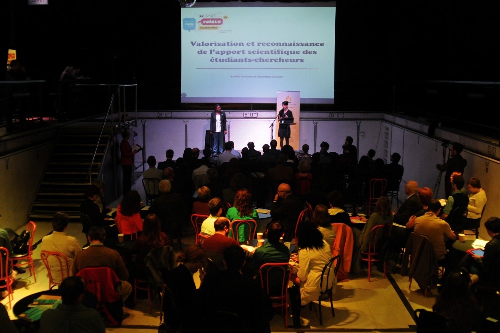 C&eacute;r&eacute;monie de remise de prix dans le cadre de la Journ&eacute;e de la rel&egrave;ve en recherche de l'Acfas