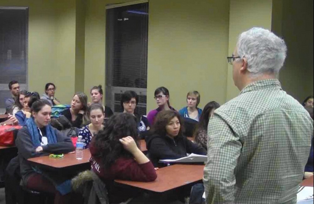 Lors de la formation, les participants devaient collaborer &agrave; l'&eacute;laboration d'un plan de traitement pour deux cas cliniques. Une initiation bien concr&egrave;te &agrave; la collaboration professionnelle.