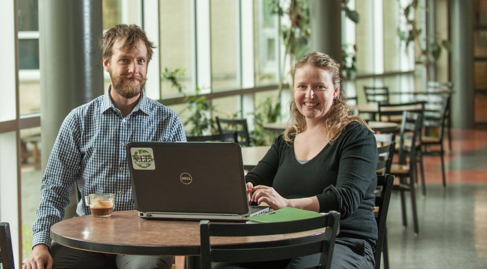 Gabriel Pigeon, &eacute;tudiant au doctorat et Pre Fanie Pelletier.