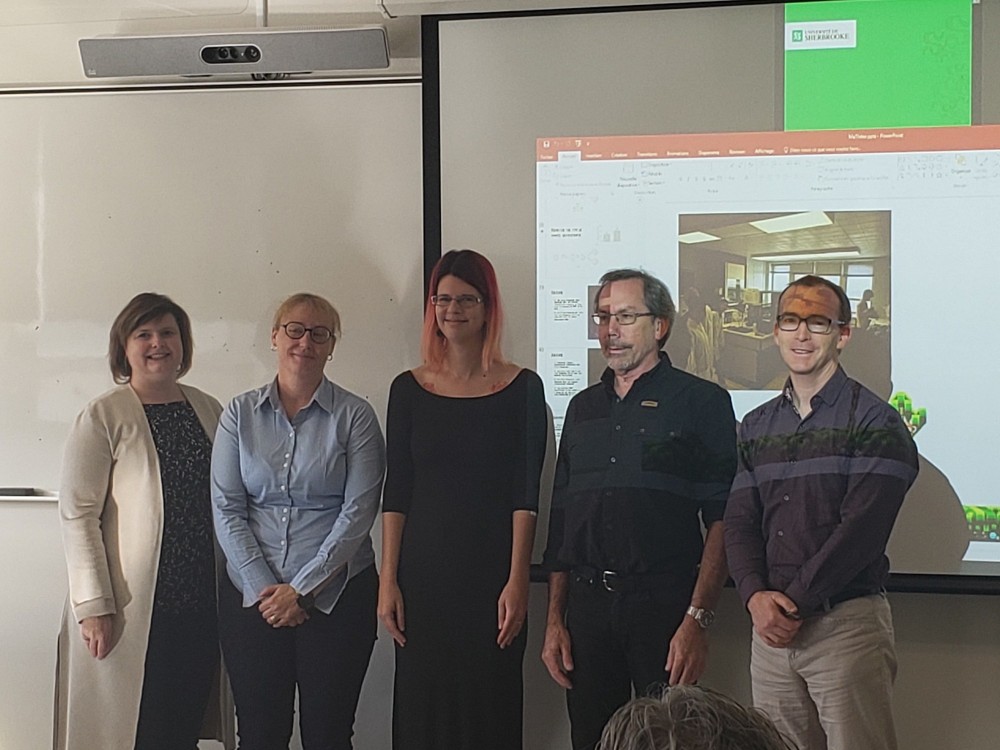 Pre Julie Fradette, &eacute;valuatrice externe (Universit&eacute; Laval - LOEX), Pre Nathalie Perreault, pr&eacute;sidente du jury, Mme Blanche S&eacute;nicourt, Pr Jean-Fran&ccedil;ois Beaulieu, directeur des travaux, Pr Benoit Paquette, &eacute;valuateur externe au programme