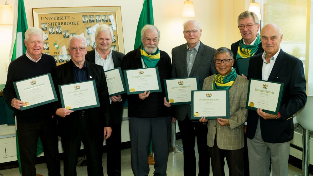 Des dipl&ocirc;m&eacute;s reviennent sur le lieu de leurs &eacute;tudes 50 ans apr&egrave;s l'obtention de leur dipl&ocirc;me!