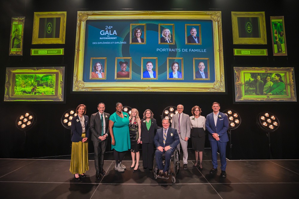 Patricia Gauthier, ambassadrice de la Facult&eacute; de droit, Vincent Oliva, ambassadeur de la Facult&eacute; de m&eacute;decine et des sciences de la sant&eacute;, Fabiola N. Aladin, ambassadrice de la Facult&eacute; d'&eacute;ducation, Genevi&egrave;ve Latour, ambassadrice de la Facult&eacute; des lettres et sciences humaines, Jos&eacute;e Ouellet, grande ambassadrice, Marc Quessy, ambassadeur de la Facult&eacute; des sciences de l'activit&eacute; physique, Pierre Cossette, recteur de l'Universit&eacute; de Sherbrooke, Christine Beaubien, ambassadrice de la Facult&eacute; des sciences et Pascal Tremblay, ambassadeur de l'&Eacute;cole de gestion