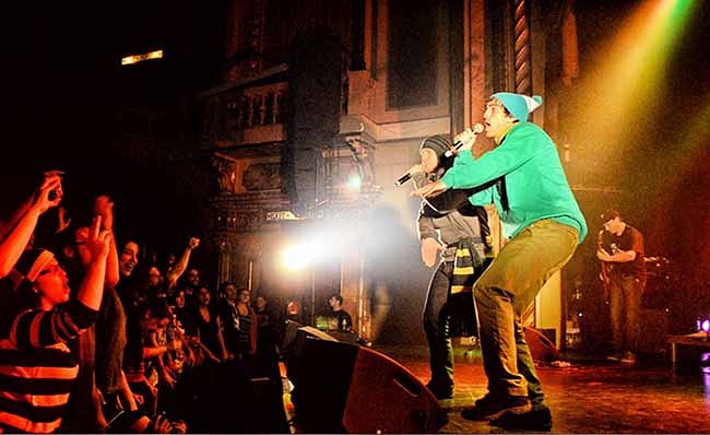 Merlin Wagner sur la sc&egrave;ne du Th&eacute;&acirc;tre Granada le 17 novembre 2012.