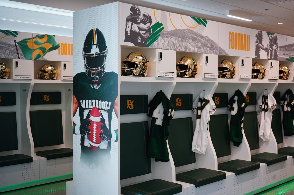 L'&eacute;quipe de football du Vert & Or lancera la nouvelle saison universitaire dans un tout nouveau vestiaire au Centre sportif de l'Universit&eacute; de Sherbrooke.