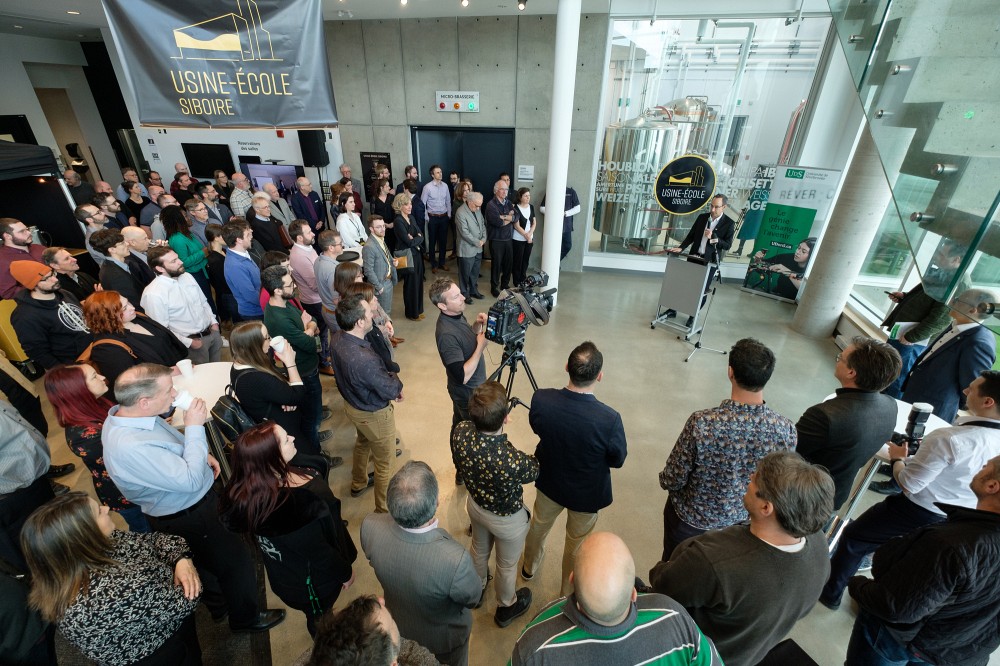 L'inauguration de l'usine-&eacute;cole a eu lieu le 24 mars, en pr&eacute;sence de personnes invit&eacute;es et de m&eacute;dias.