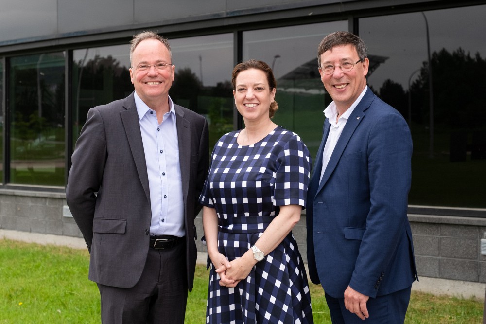 Ghyslain Goulet, pr&eacute;sident-directeur g&eacute;n&eacute;ral de l&rsquo;Acc&eacute;l&eacute;rateur de cr&eacute;ation d&rsquo;entreprises technologiques (ACET), Manon Hamel, vice-pr&eacute;sidente, D&eacute;veloppement des affaires et Initiatives Qu&eacute;bec de la Caisse de d&eacute;p&ocirc;t et placement du Qu&eacute;bec et Jean-Pierre Perreault, vice-recteur &agrave; la recherche et aux &eacute;tudes sup&eacute;rieures de l&rsquo;UdeS.
