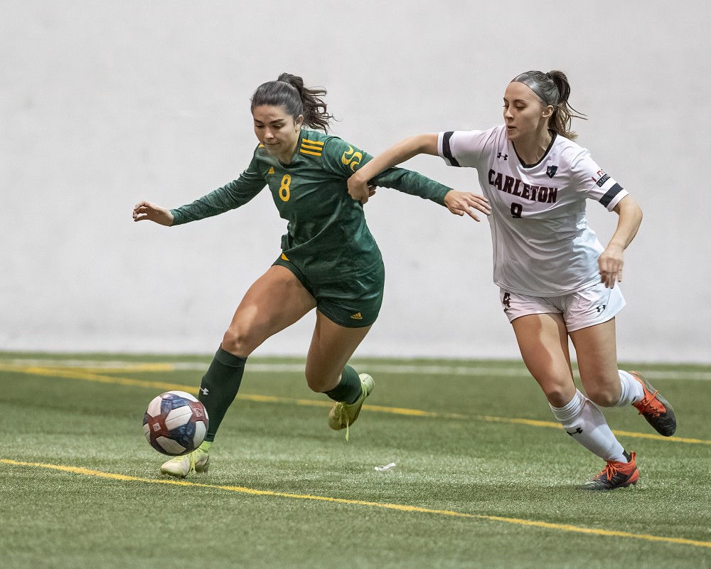 Photo : Yves Longpr&eacute;