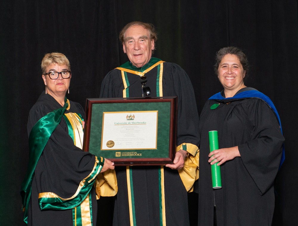 Professeure Carole Beaulieu, doyenne de la Facult&eacute; des sciences, professeur &eacute;m&eacute;rite Bernard Colin, professeure Virginie Charette, repr&eacute;sentante du D&eacute;partement de math&eacute;matiques.
