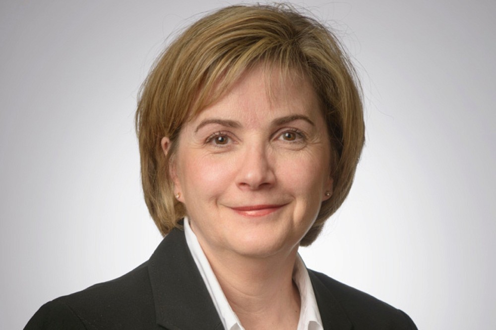 Professeure Carmen Lavall&eacute;e