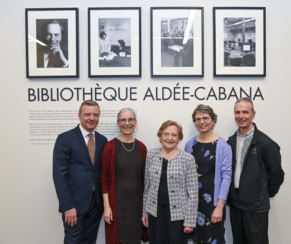 Les enfants et l'&eacute;pouse d'Ald&eacute;e Cabana : (de gauche &agrave; droite) Yves Cabana, Marianne Cabana, Lise Couillard, Louise Cabana et Bruno Cabana.