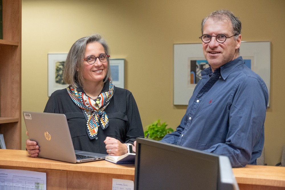 Doroth&eacute;e Boccanfuso et Luc Savard, professeurs d'&eacute;conomique &agrave; l'&Eacute;cole de gestion