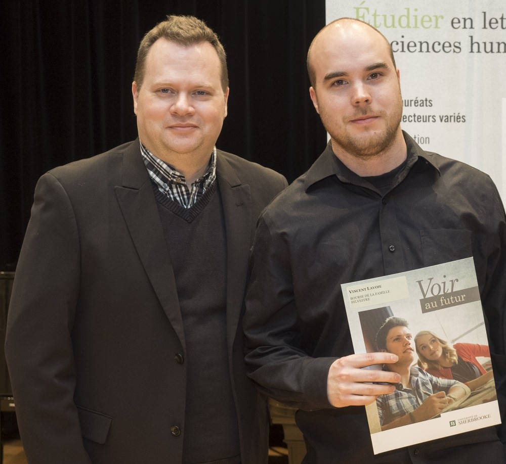 Professeur Mario Boivin, directeur de l'&Eacute;cole de musique de l'UdeS et Vincent Lavoie, laur&eacute;at du Concours de concerto de l'OUS.