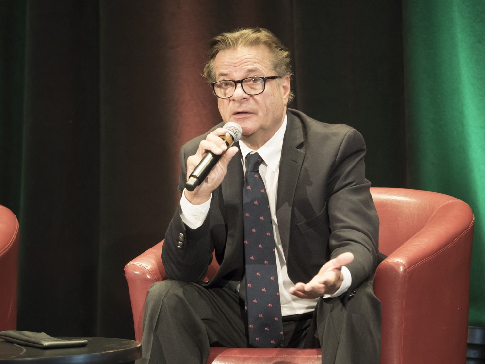 Le professeur Herv&eacute; Cassan lors de la table ronde pr&eacute;c&eacute;dant la c&eacute;r&eacute;monie de remise du doctorat honorifique &agrave; Raif Badawi.