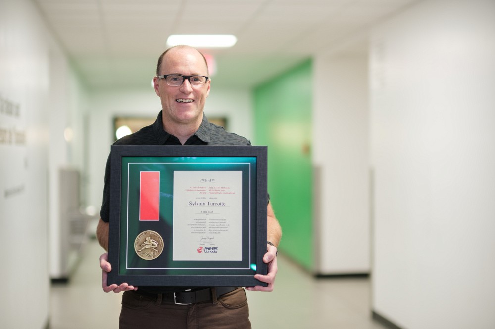 Le professeur Sylvain Turcotte, doyen de la Facult&eacute; des sciences de l'activit&eacute; physique