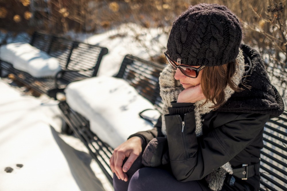 Plus isol&eacute;es qu&rsquo;&agrave; l&rsquo;habitude &agrave; cause de la pand&eacute;mie, certaines personnes endeuill&eacute;es se retrouvent priv&eacute;es d&rsquo;une grande partie du soutien social dont elles auraient normalement pu b&eacute;n&eacute;ficier.