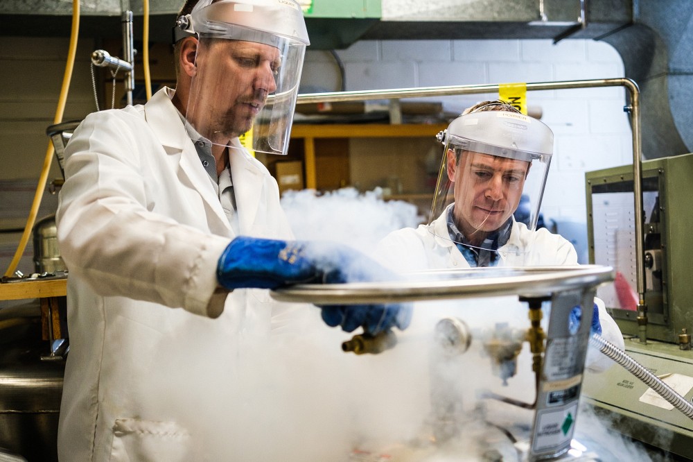 L'Institut quantique (IQ) de l'Universit&eacute; de Sherbrooke fait figure de proue avec son ing&eacute;nieux syst&egrave;me de recyclage de l'h&eacute;lium.