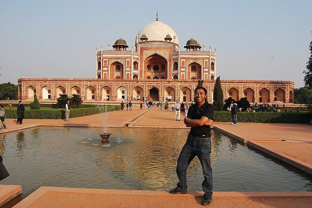 &Eacute;tudiant &agrave; la ma&icirc;trise en politique appliqu&eacute;e &agrave; l'UdeS, Omen-daza Razafimandimby poursuit actuellement un stage en Inde dans le cadre de son dipl&ocirc;me.