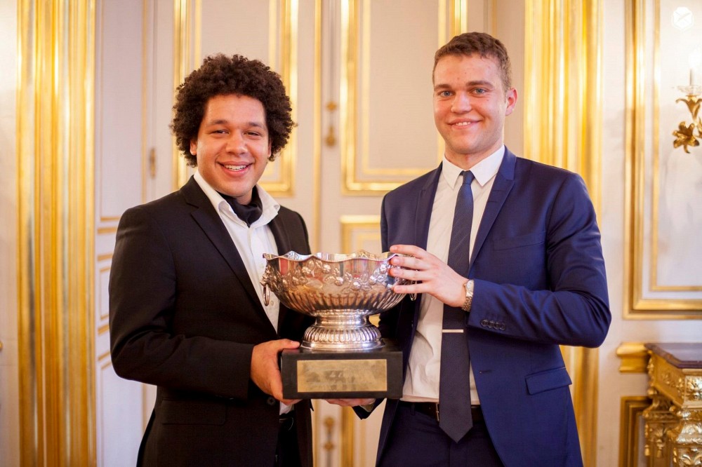 Les champions du monde : Djavan Habel-Thurton et Simon Bouthillier.