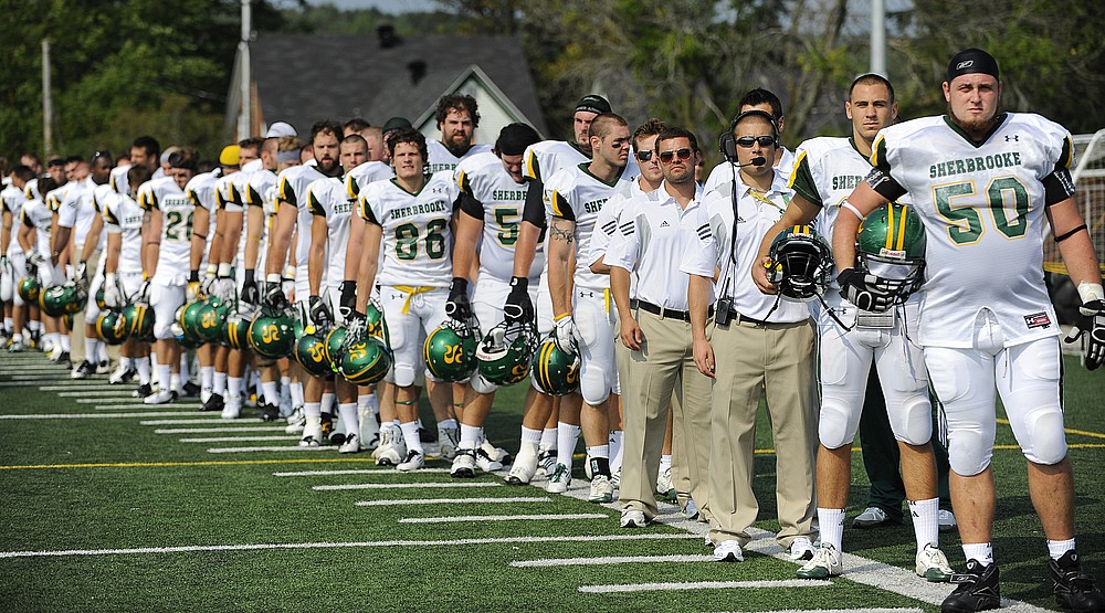 Plusieurs joueurs ont contribu&eacute; aux succ&egrave;s du Vert & Or en saison r&eacute;guli&egrave;re, notamment Yannick Sage et J&eacute;r&eacute;mi Roch, qui ont tous deux &eacute;t&eacute; choisis parmi les &eacute;toiles du circuit universitaire qu&eacute;b&eacute;cois