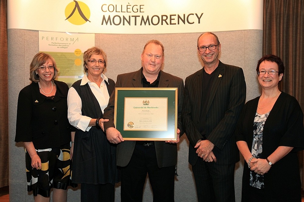 Pour la liste des personnes pr&eacute;sent&eacute;es, voir section Ma&icirc;trise en enseignement au coll&eacute;gial*