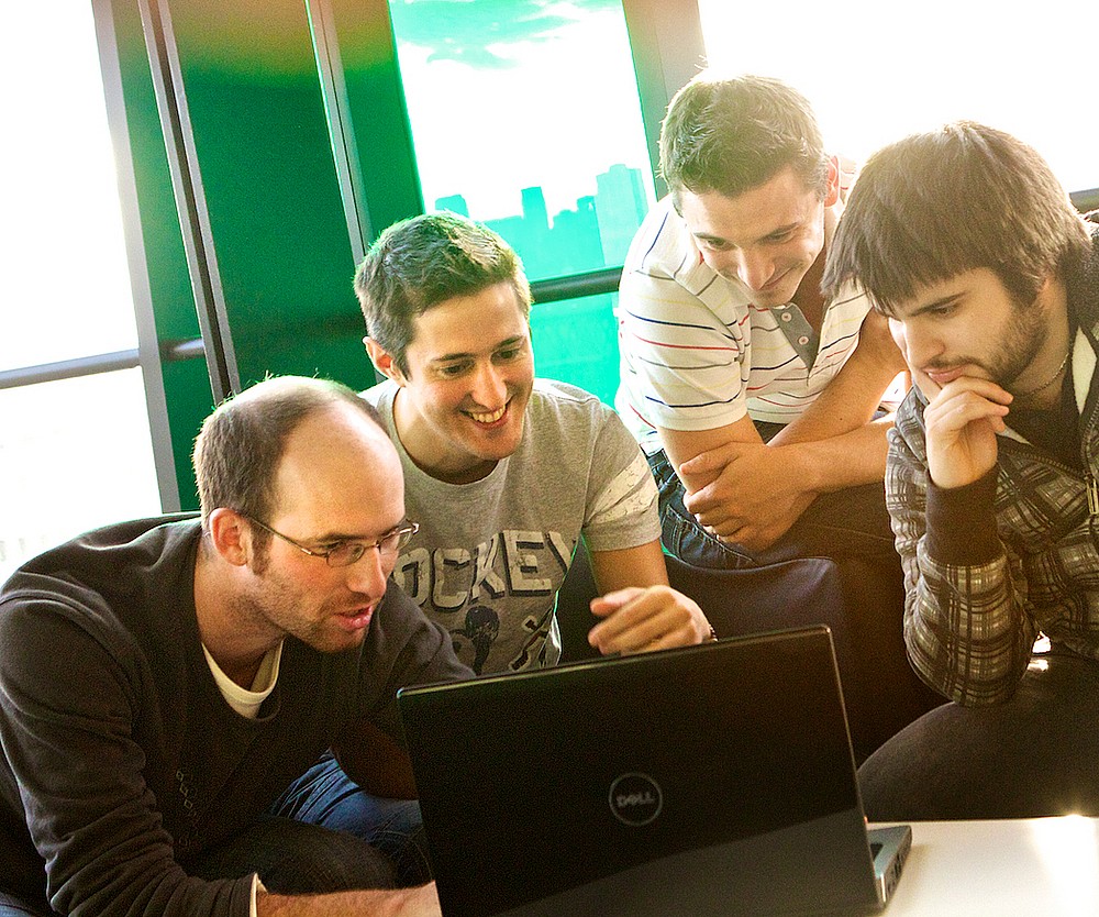 Des &eacute;tudiants au dipl&ocirc;me de 2e&nbsp;cycle en d&eacute;veloppement du jeu vid&eacute;o.