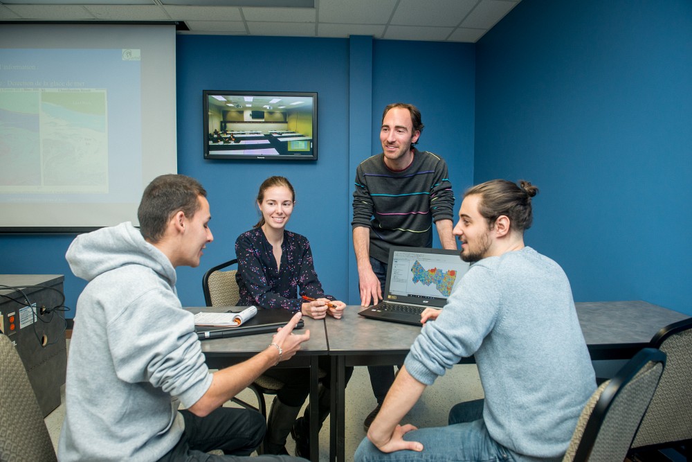 Le nouveau cours ouvert &agrave; tous GEO 257 &ndash; Enjeux environnementaux contemporains sera offert d&egrave;s l&rsquo;automne 2019 au D&eacute;partement de g&eacute;omatique appliqu&eacute;e de l&rsquo;UdeS