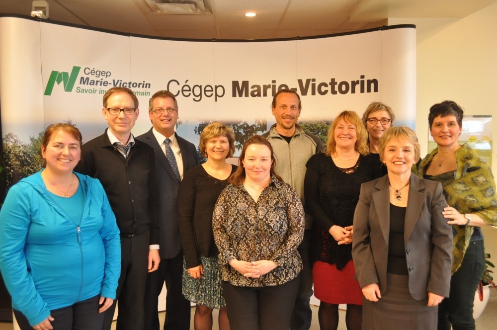 Kathleen Roy, Louison Pronovost, Sylvain Mandeville, Marie Blain, Genevi&egrave;ve Tringali, Mark Bausenhart, Monique Vaillancourt, L&eacute;ane Arsenault, H&eacute;l&egrave;ne Allaire et Angela Mastracci