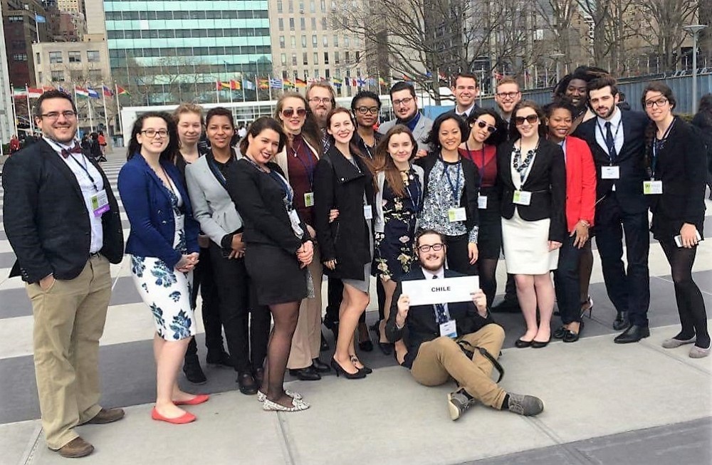La d&eacute;l&eacute;gation de l&rsquo;UdeS a &eacute;t&eacute; reconnue comme&nbsp;Distinguished delegation lors de l&rsquo;&eacute;dition 2016 du&nbsp;National Model United Nations &ndash; New York&nbsp;(NMUN-NY), la plus grande simulation des travaux de l&rsquo;Organisation des Nations Unies (ONU) au monde.