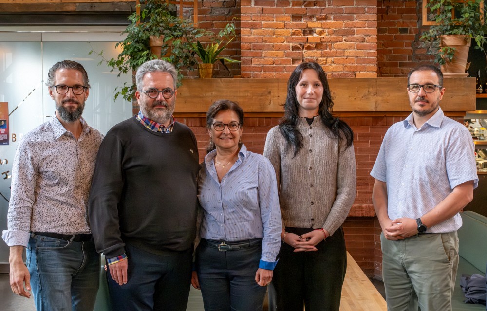 De gauche &agrave; droite: Fran&ccedil;ois Thibeault, Vincent Aimez, Andrea Dessen, Suzie Bronner, Denis Machon