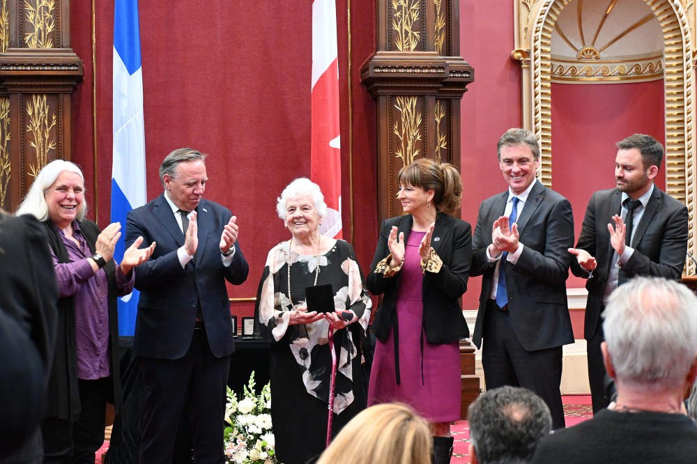 La professeure Micheline Dumont est une pionni&egrave;re de l&rsquo;histoire des femmes au Qu&eacute;bec. Photo prise par la charg&eacute;e de cours &agrave; forfait St&eacute;phanie Lanthier lors de l'&eacute;v&eacute;nement.