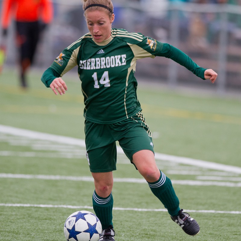 Jos&eacute;e B&eacute;langer a &eacute;t&eacute; choisie joueuse du match chez le Vert & Or.