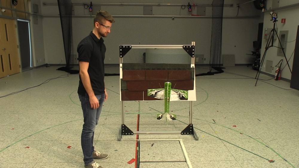 Dino Mehanovic, &eacute;tudiant &agrave; la ma&icirc;trise en g&eacute;nie m&eacute;canique,&nbsp;sous la supervision du professeur&nbsp;Alexis Lussier Desbiens