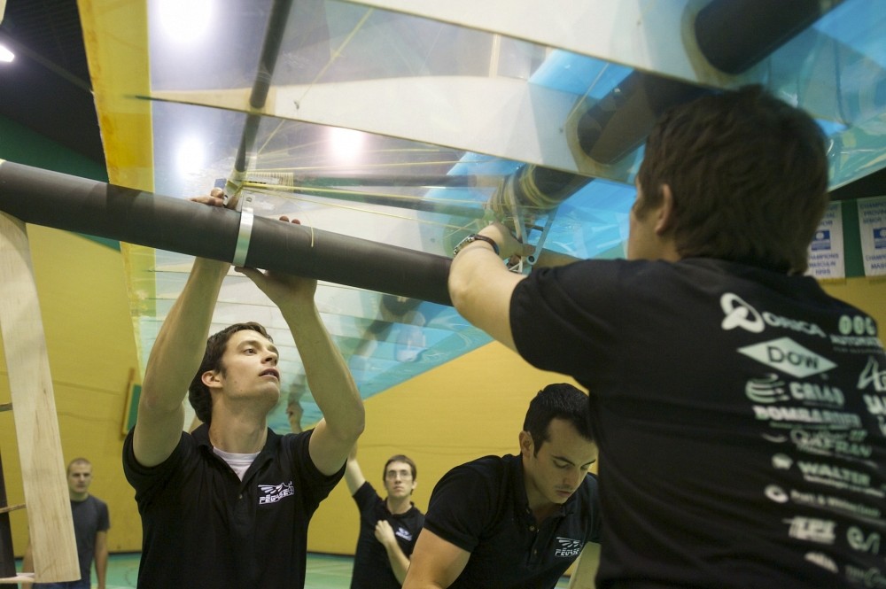 Le prototype a &eacute;t&eacute; assembl&eacute; pour la premi&egrave;re fois et expos&eacute; au public lors d&rsquo;une journ&eacute;e portes ouvertes le 26&nbsp;octobre au gymnase du Centre sportif.