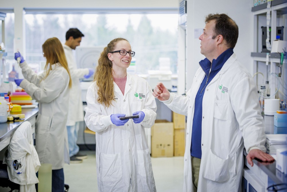 Le professeur&nbsp;Fran&ccedil;ois Bachand et&nbsp;Anne-Marie Landry-Voyer, assistante de recherche