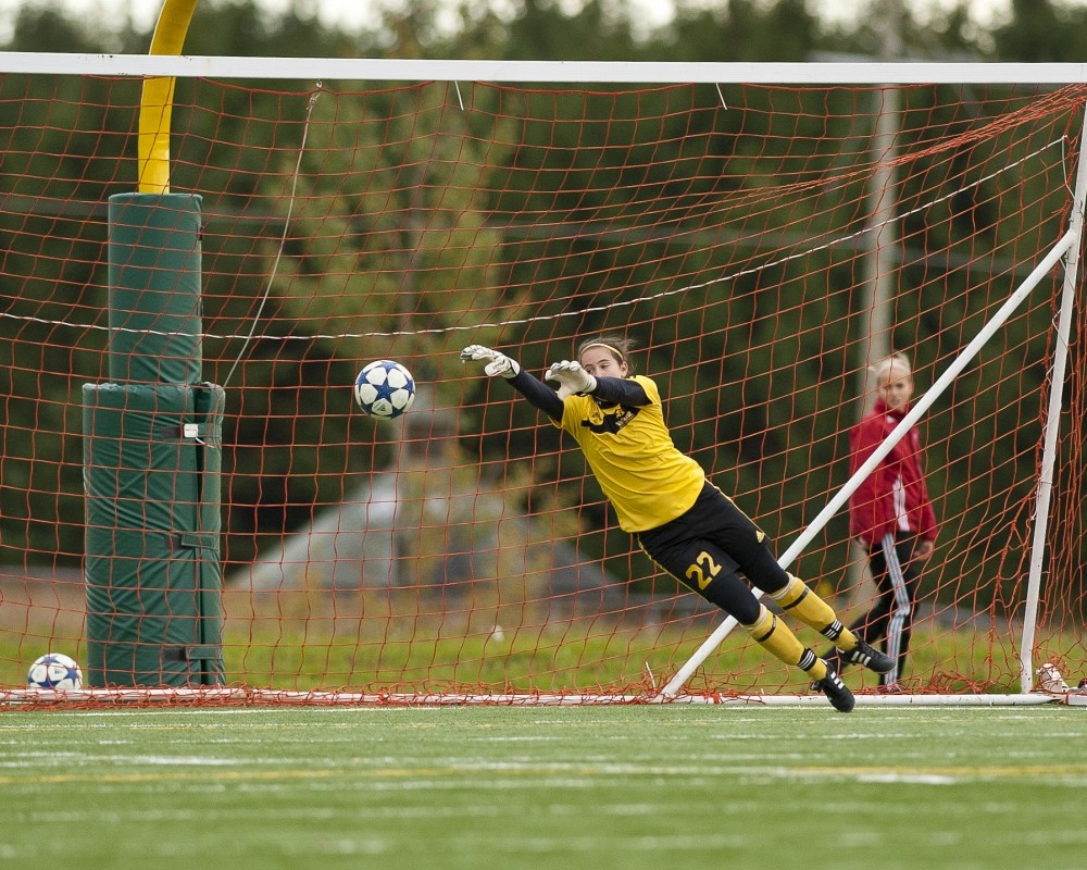 La gardienne &Eacute;lena Waldispuehl a &eacute;t&eacute; choisie joueuse par excellence de la rencontre chez le Vert&nbsp;&&nbsp;Or.