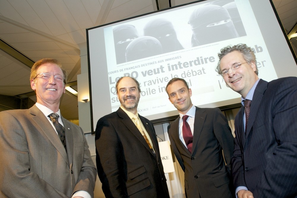Fran&ccedil;ois Dub&eacute;, directeur g&eacute;n&eacute;ral de La&nbsp;Fondation de l&rsquo;Universit&eacute;, Jacques Beauvais, vice-recteur &agrave; la recherche, David Koussens, titulaire de la nouvelle chaire, et Pierre No&euml;l, doyen de la Facult&eacute; de th&eacute;ologie et d&rsquo;&eacute;tudes religieuses, lors du lancement de la chaire.