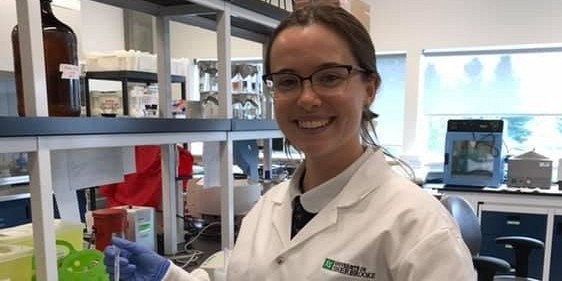 Julie Douchin, &eacute;tudiante au doctorat en biologie cellulaire