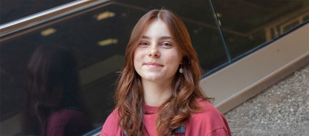 Clara Calosi entame son baccalaur&eacute;at en &eacute;tudes politiques appliqu&eacute;es &agrave; l'Universit&eacute; de Sherbrooke.