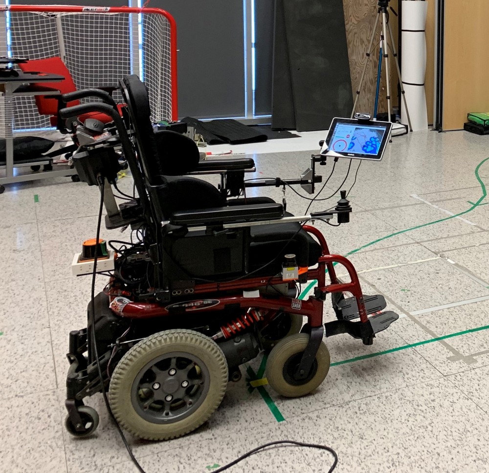 Le Fauteuil roulant motoris&eacute; intelligent (FRMI).