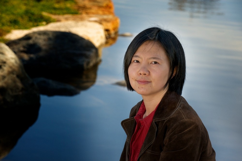 Jie He, professeure &agrave; la Facult&eacute; d&rsquo;administration